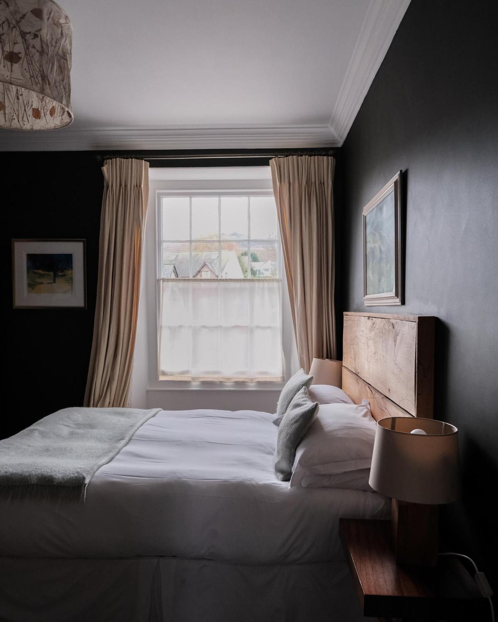 Hotel Llys Meddyg Newport  Esterno foto