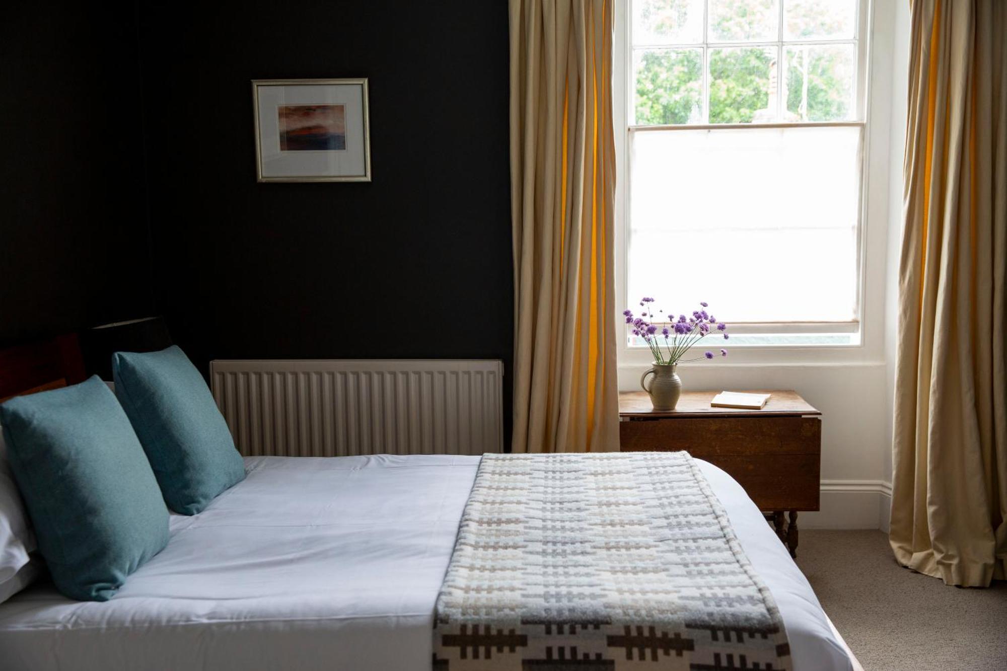 Hotel Llys Meddyg Newport  Esterno foto