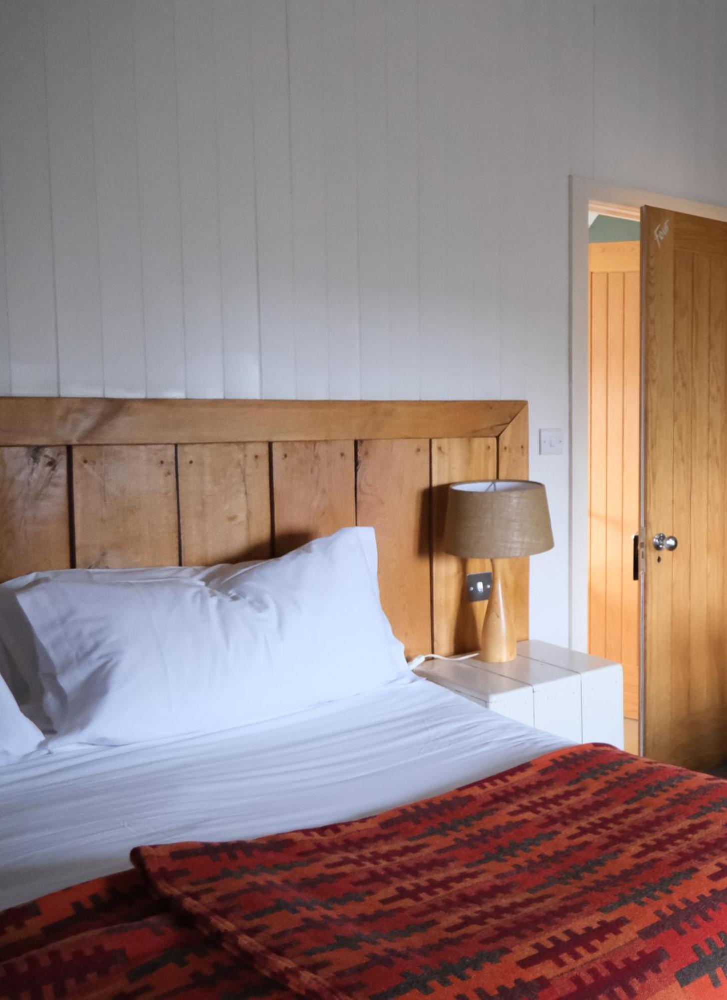 Hotel Llys Meddyg Newport  Esterno foto