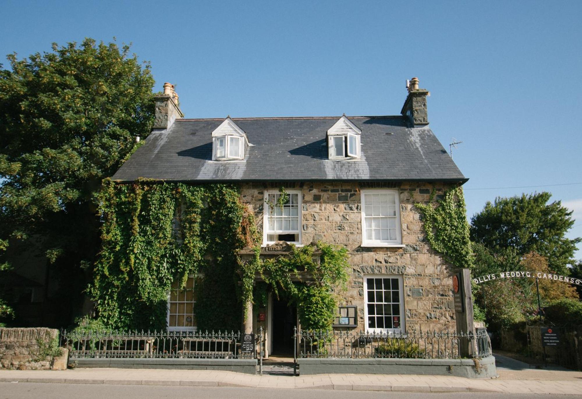Hotel Llys Meddyg Newport  Esterno foto